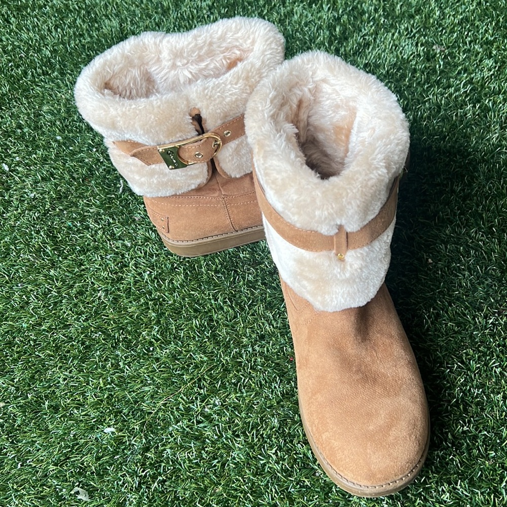 Woman Ugg boots 8M (fits for 7.5)used - Picture 9 of 9
